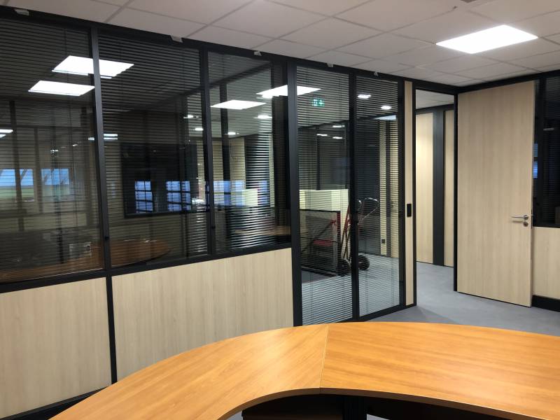 Cloisons amovibles vitrées sur allège à Lyon
