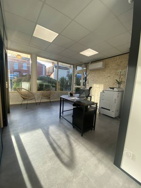 Création de bureaux pour l'agence Vernay immobilier à Saint Just Chaleyssin en Isère