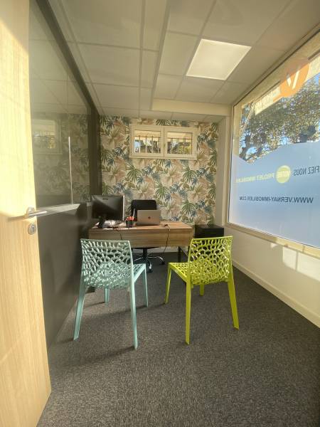 Création de bureaux pour l'agence Vernay immobilier à Saint Just Chaleyssin en Isère